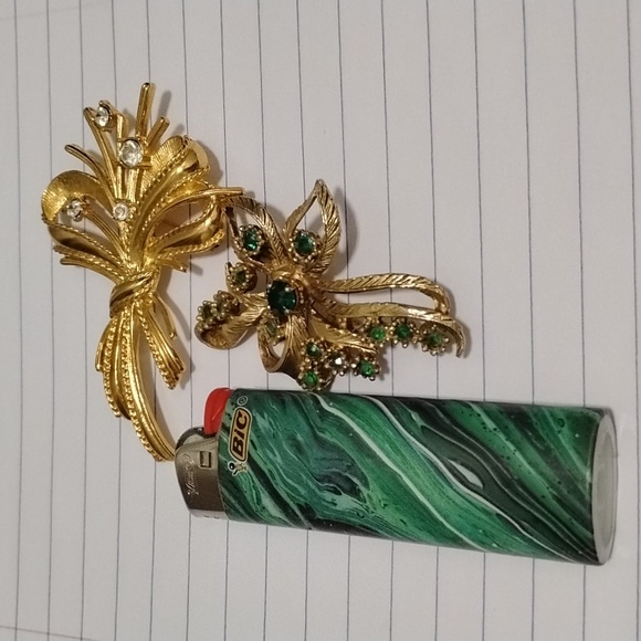 Two Brooches - Picture 4 of 4